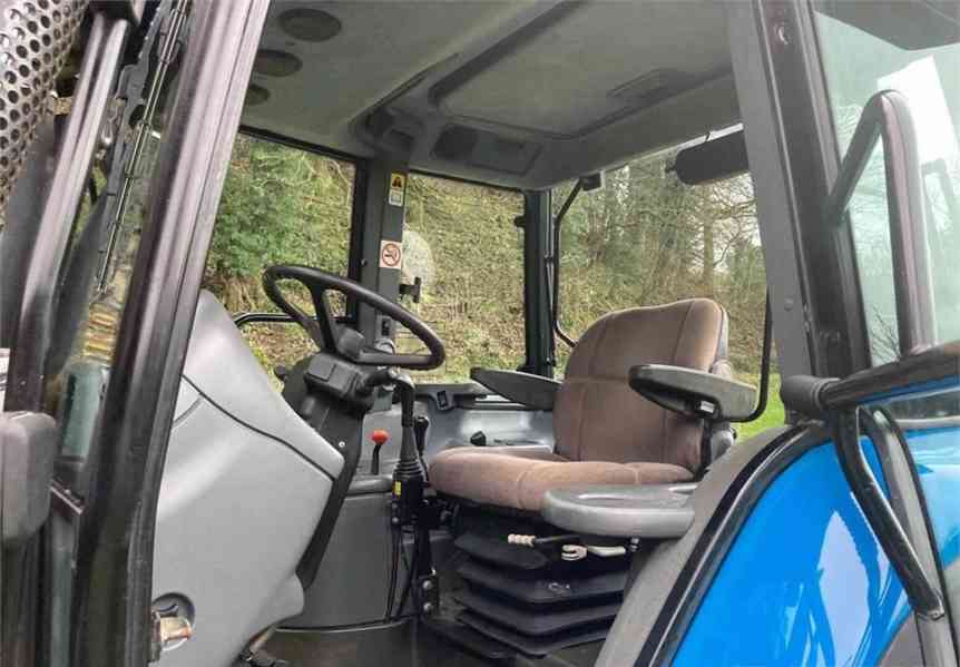 New Holland TS115 -traktor 4wd-1 245 MTH - foto 3