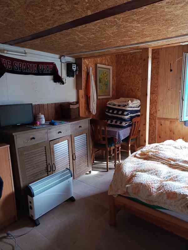 Zahrada s vlastní chatou v krásné lokalitě za odstupné - foto 10