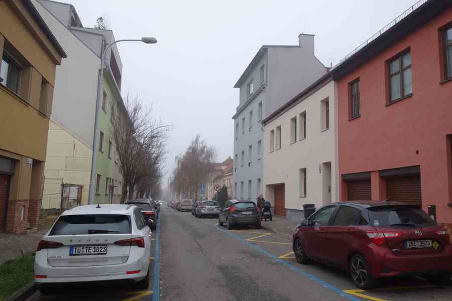 Pronájem bytu 2+kk v Brně - Králově Poli, ul. Bulharská - foto 3