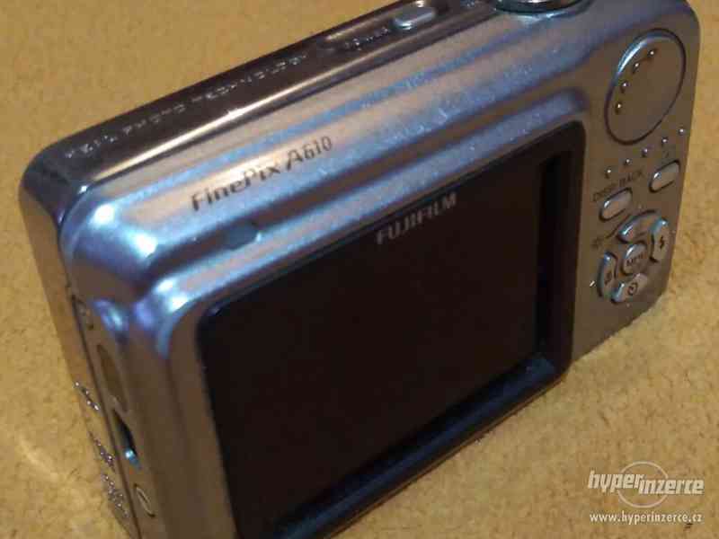 Digitální foťák a kamera Fujifilm FinePix A610 - k opravě! - foto 11