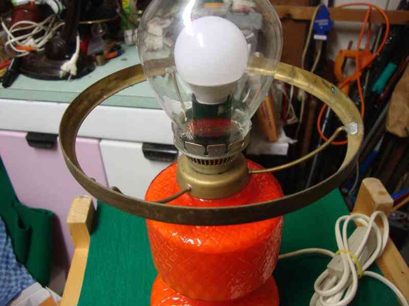 Retro lampa lampička Opálové sklo skleněná funkční top stav - foto 3