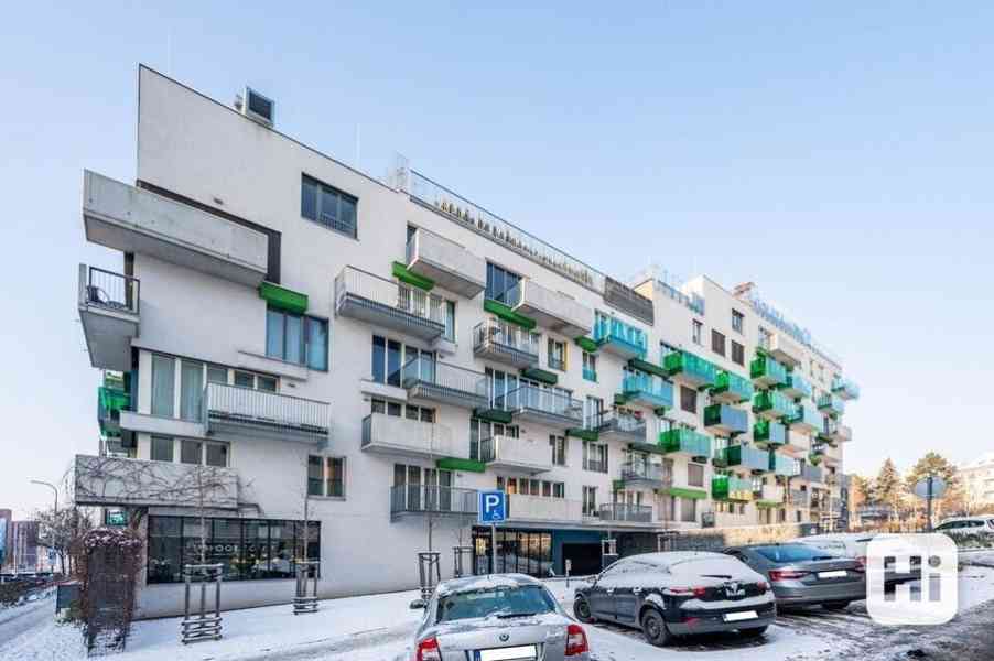 Moderní nízkoenergetický byt 1+kk, 32m2, s předzahrádkou 22 m2, Praha 10-Vršovice, Archangelská - foto 20