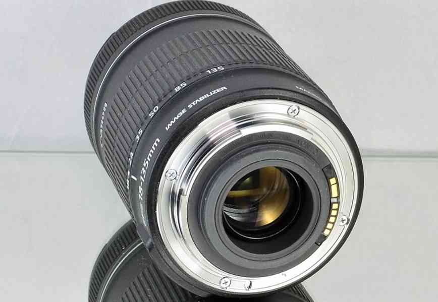Canon EF-S 18-135mm f/3.5-5,6 IS **APS-C Zoom  - foto 4