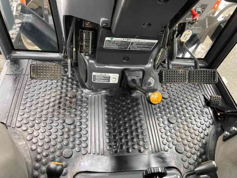 Kubota GL 260 s čelním nakladačem - foto 10