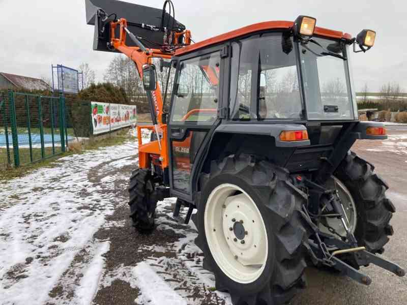 Kubota GL 260 s čelním nakladačem - foto 4
