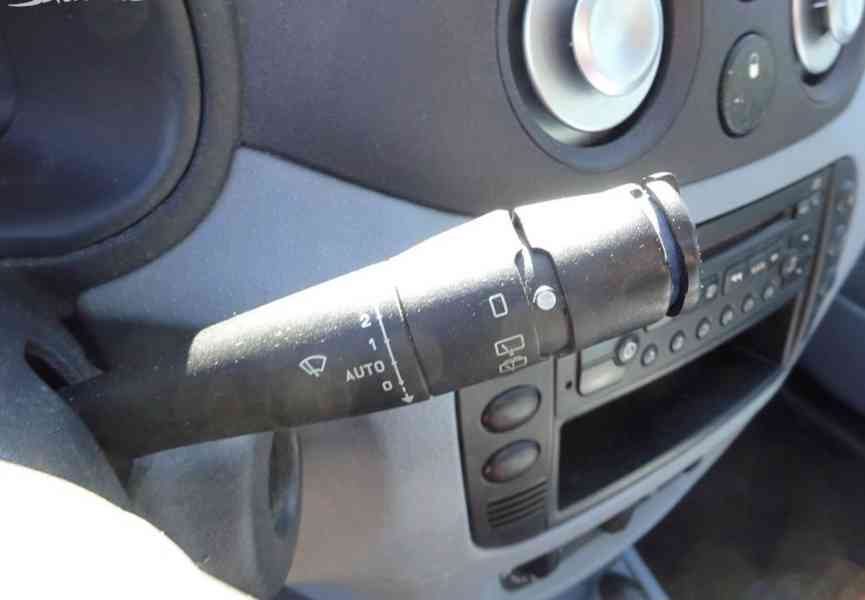 Citroen C3 1.4i r.v.2003 (54 kw) 1.Majitel ČR stk:2/2028 - foto 10