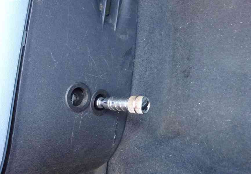 Citroen C3 1.4i r.v.2003 (54 kw) 1.Majitel ČR stk:2/2028 - foto 14