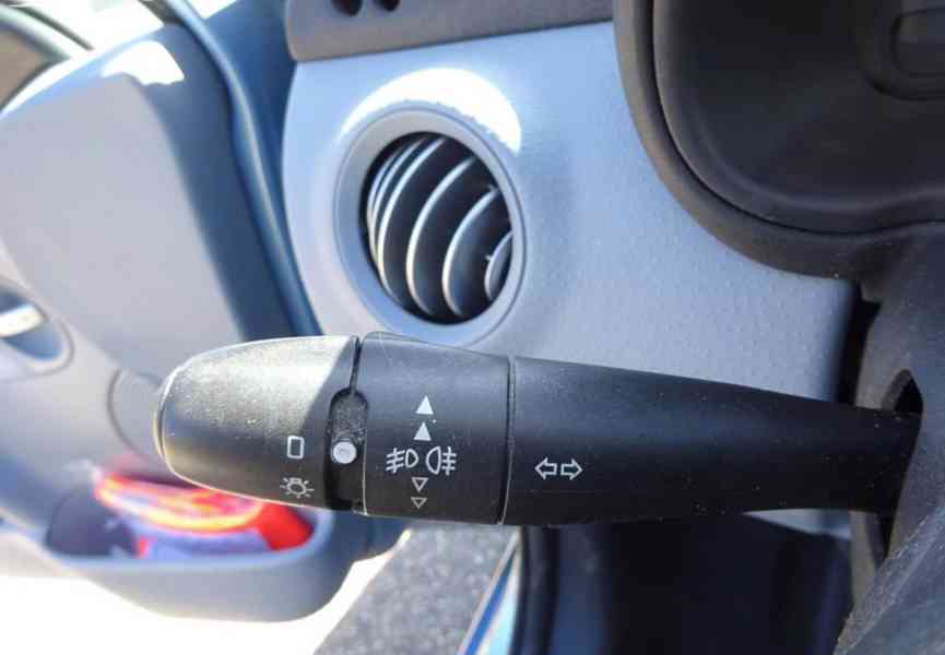 Citroen C3 1.4i r.v.2003 (54 kw) 1.Majitel ČR stk:2/2028 - foto 9