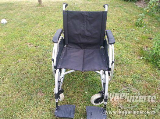 Invalidní vozík - foto 2
