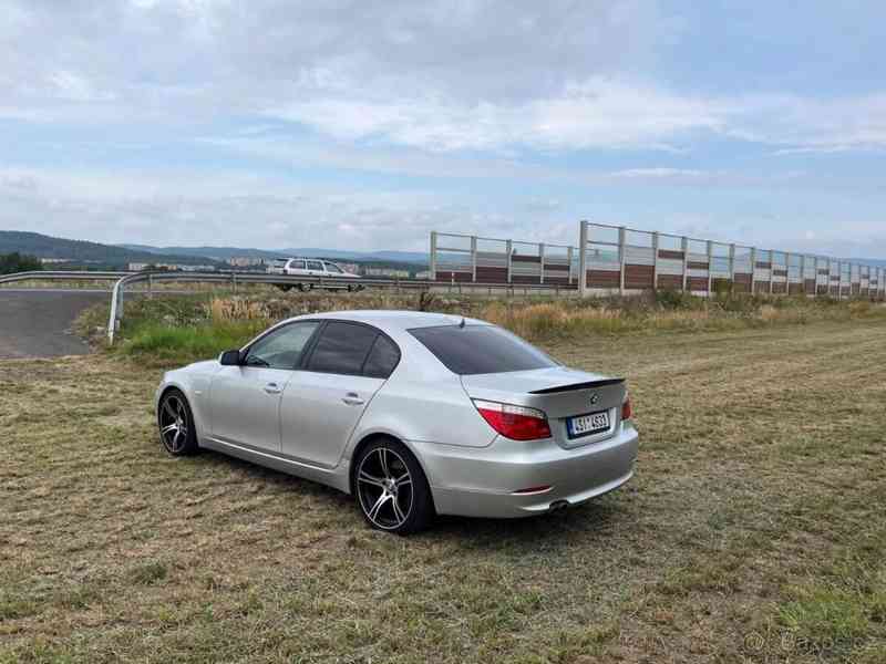 BMW Řada 5 3,0   E60 530d - foto 9