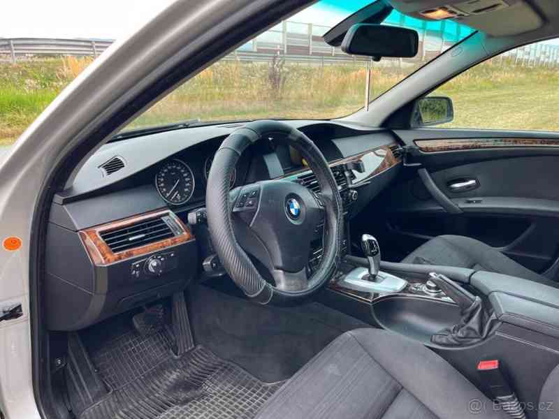 BMW Řada 5 3,0   E60 530d - foto 3