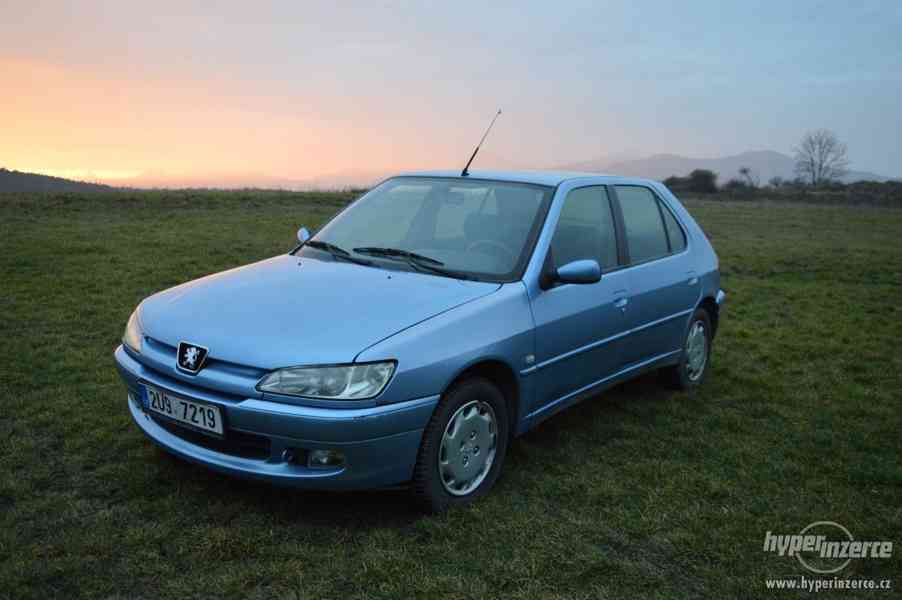 Peugeot 306 1.4i, nová STK, super stav, garážováno - foto 21
