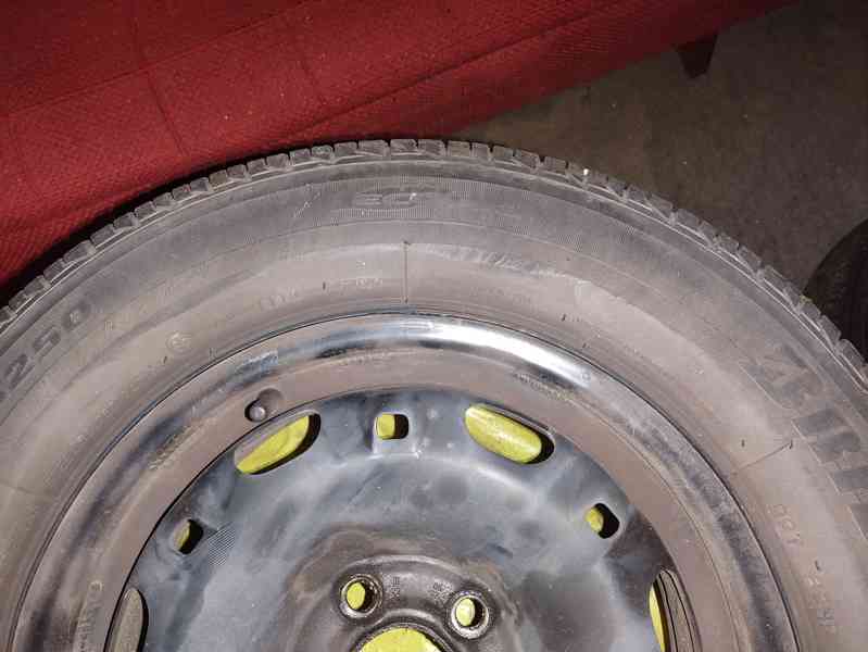 Nabízím 4 Letní pneumatiky Bridgestone (175/70 R14 84 T) - foto 3