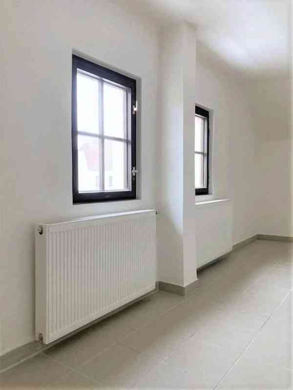 Prodej polyfunkční budovy v obci Úštěk. - foto 25