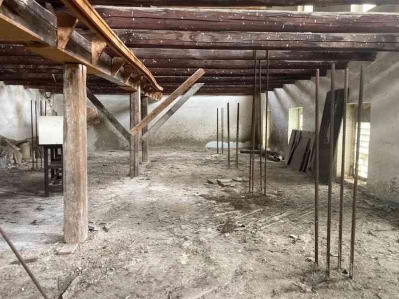 Prodej polyfunkční budovy v obci Úštěk. - foto 7