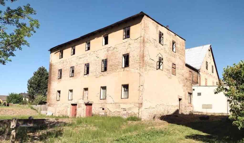 Prodej polyfunkční budovy v obci Úštěk. - foto 2