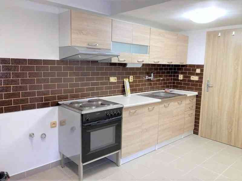 Prodej polyfunkční budovy v obci Úštěk. - foto 16