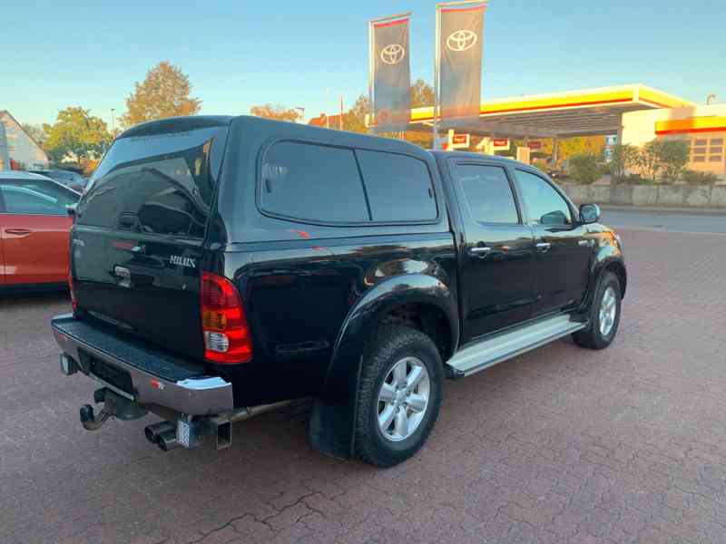 Toyota Hilux 3,0 D-4D EXECUTIVE AUT. 126kw - foto 8