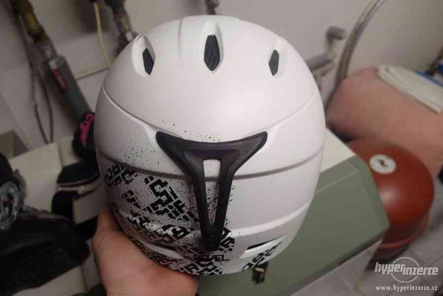 Lyžařská helma GIRO - foto 2