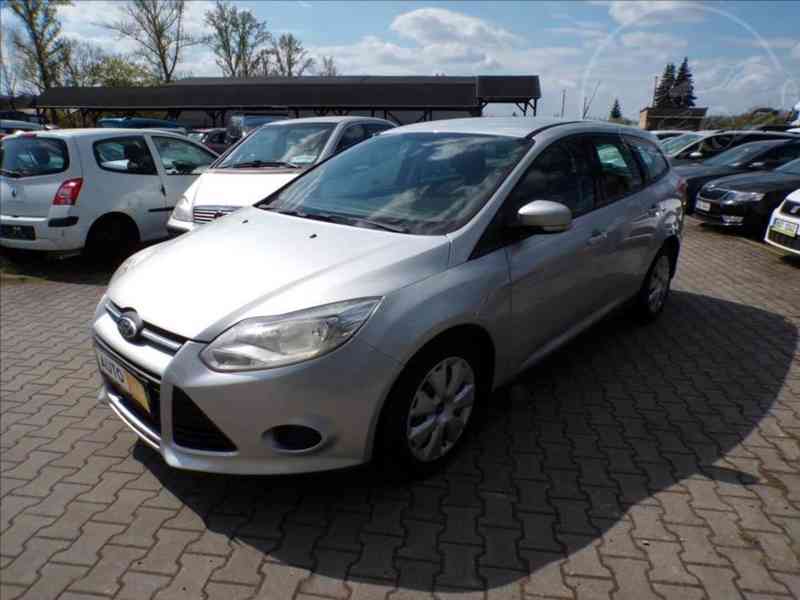 Ford Focus 1,6 TDCI - foto 2