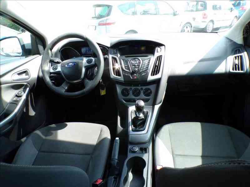 Ford Focus 1,6 TDCI - foto 5