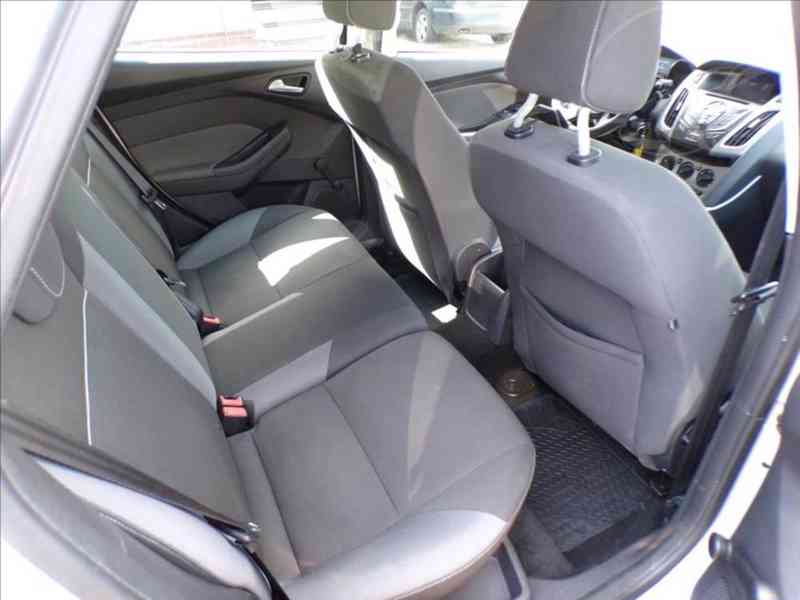 Ford Focus 1,6 TDCI - foto 10