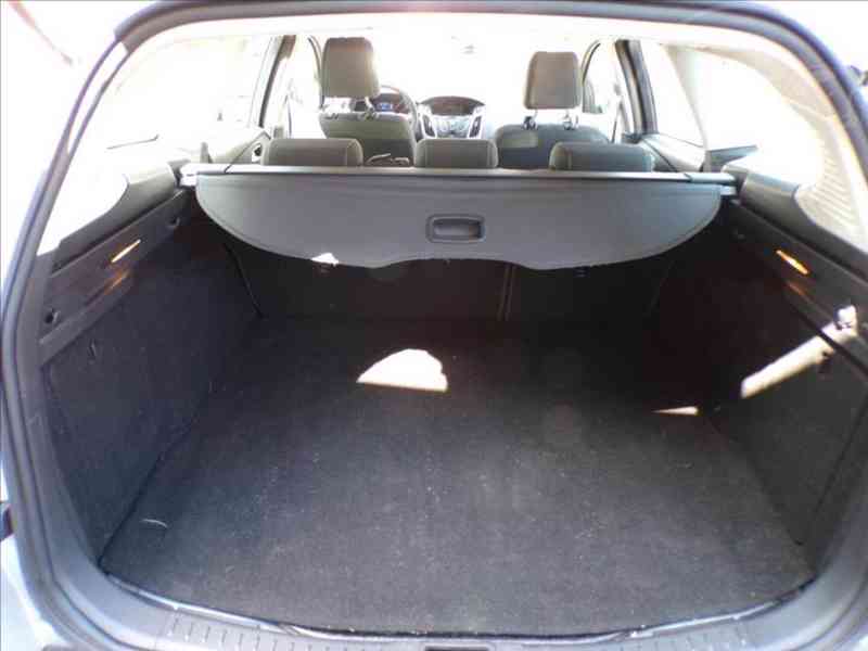 Ford Focus 1,6 TDCI - foto 9
