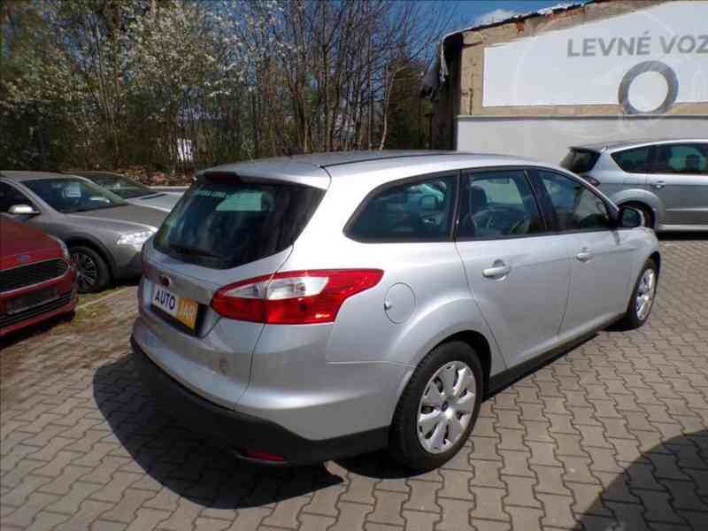 Ford Focus 1,6 TDCI - foto 4