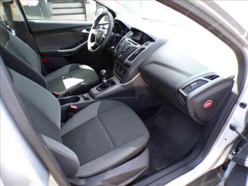 Ford Focus 1,6 TDCI - foto 11