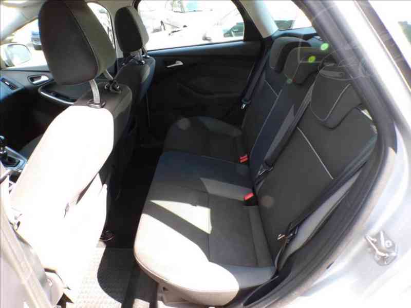 Ford Focus 1,6 TDCI - foto 8