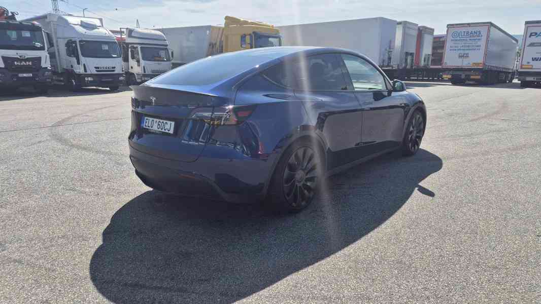 TESLA Model Y AWD Performance - foto 3