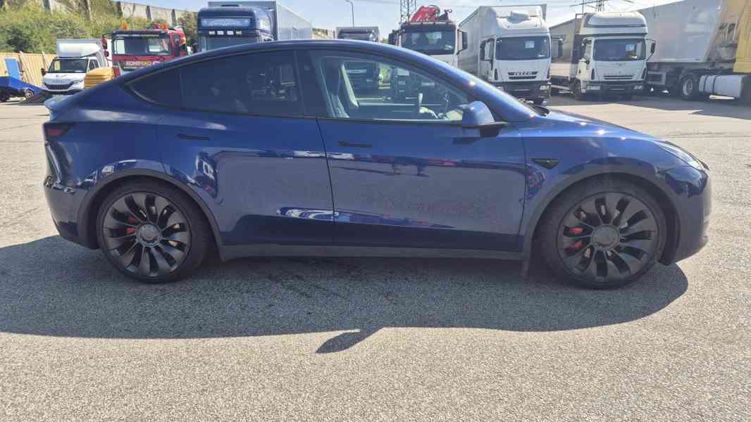 TESLA Model Y AWD Performance - foto 4