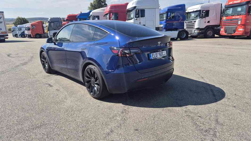 TESLA Model Y AWD Performance - foto 1