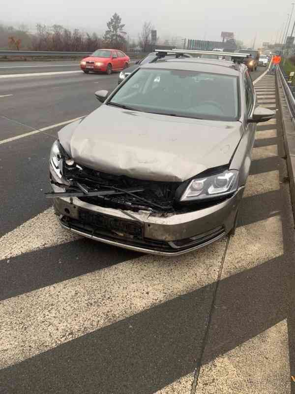 Volkswagen Passat Variant 2,0   HAVAROVANÝ, POJÍZDNÝ, NOV - foto 1