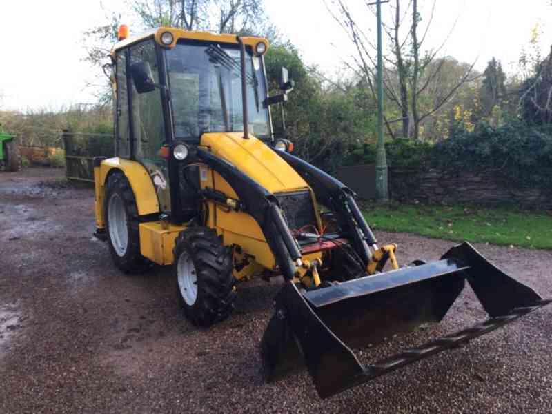 Top stav rýpadlo -nakladač Lewis Badger JCB 4 4x4 - foto 3