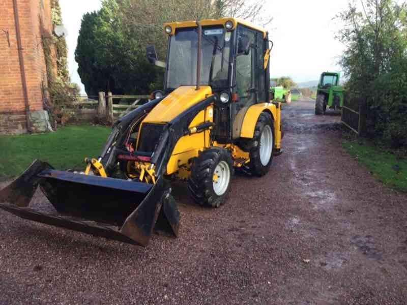 Top stav rýpadlo -nakladač Lewis Badger JCB 4 4x4 - foto 2