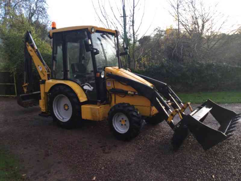 Top stav rýpadlo -nakladač Lewis Badger JCB 4 4x4 - foto 1