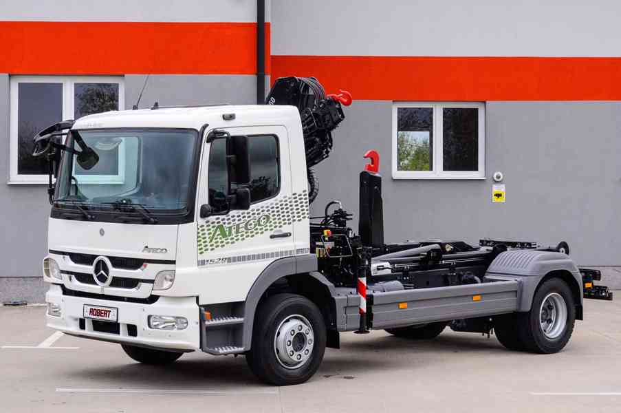 MERCEDES ATEGO 1529 NOVÝ HÁKOVÝ NOSIČ KONTEJNERŮ HYDR. RUKA - foto 3