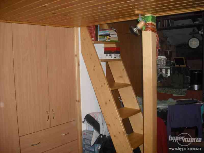 Nabízím podkrovní 1+1 v Plzni i se zařízením - foto 10
