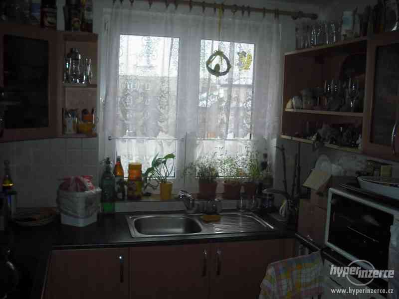 Nabízím podkrovní 1+1 v Plzni i se zařízením - foto 14