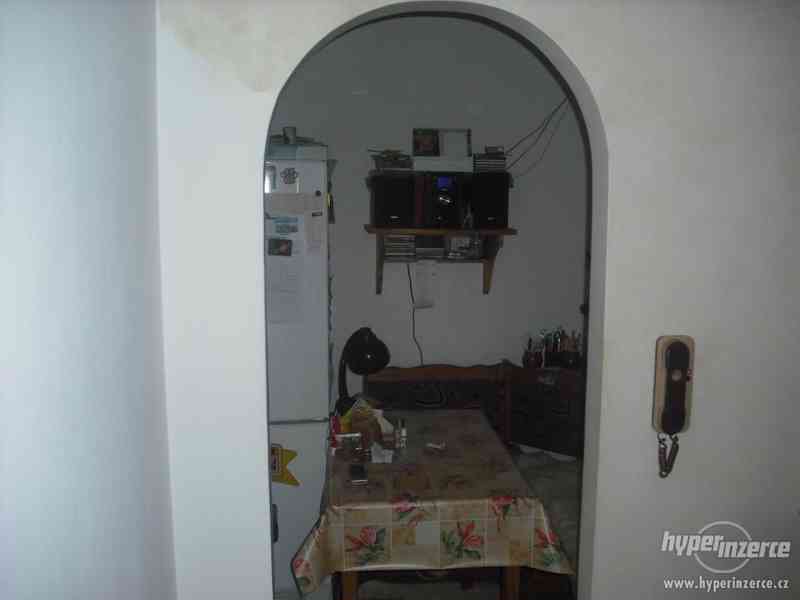 Nabízím podkrovní 1+1 v Plzni i se zařízením - foto 19