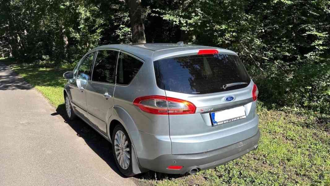 Ford S-MAX 2,2   TDCi 147kw, Automat r.v.2012 - foto 2