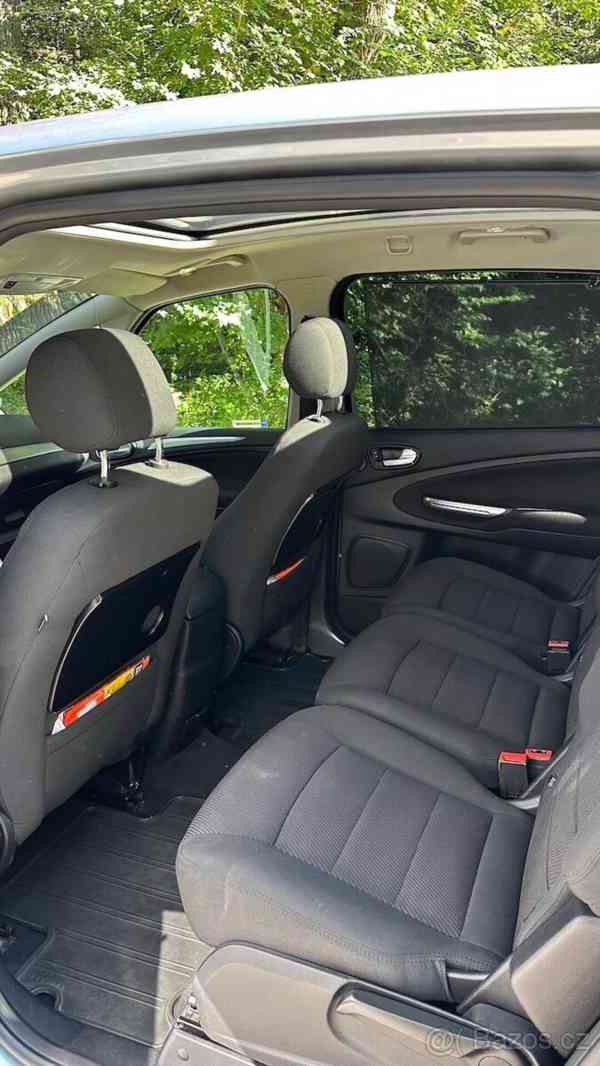 Ford S-MAX 2,2   TDCi 147kw, Automat r.v.2012 - foto 5