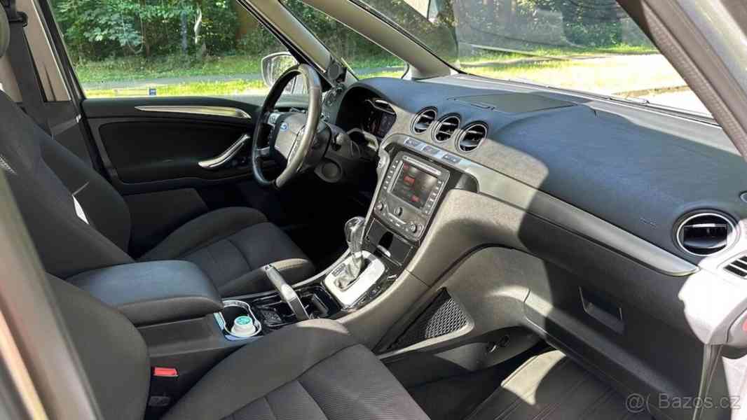 Ford S-MAX 2,2   TDCi 147kw, Automat r.v.2012 - foto 4