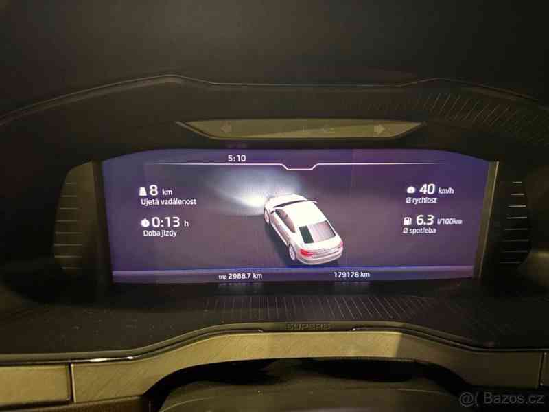 Škoda Superb 2,0 - foto 17