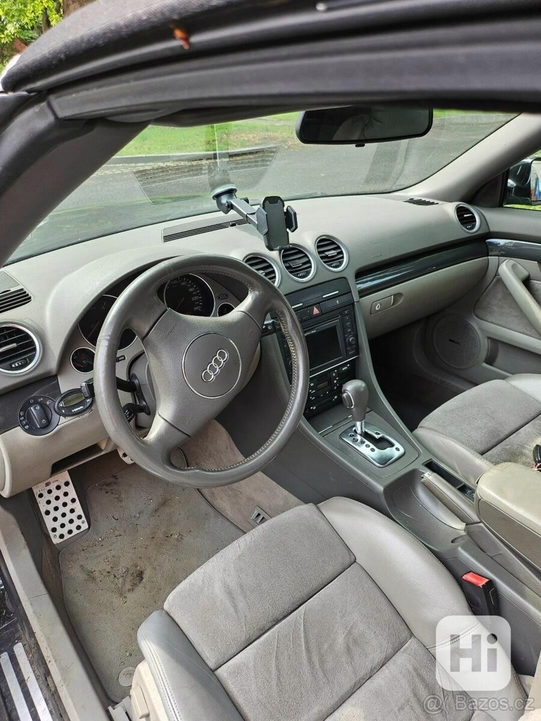 Audi A4 2,5 - foto 1