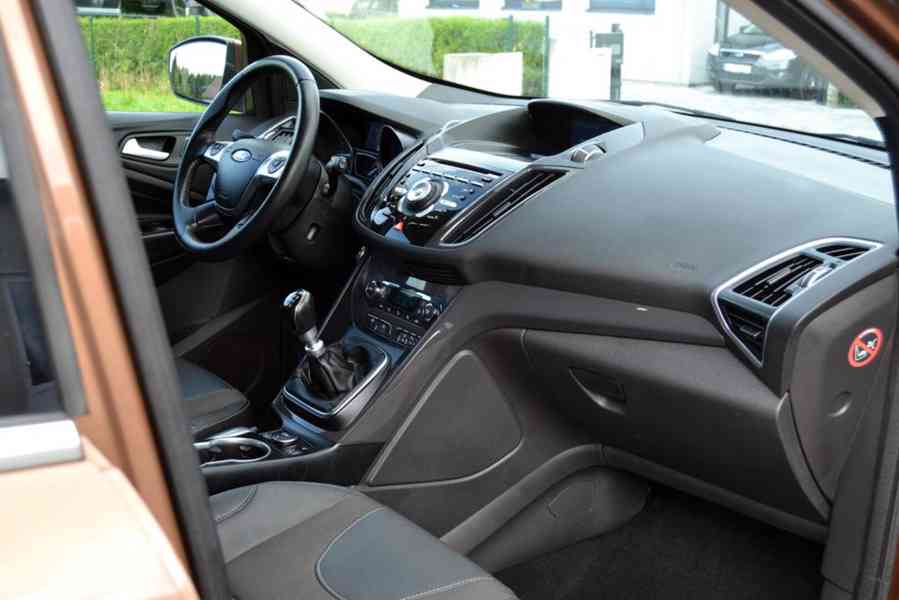 Ford Kuga 2.0 TDCI 120kW Titanium 4x4 - foto 14