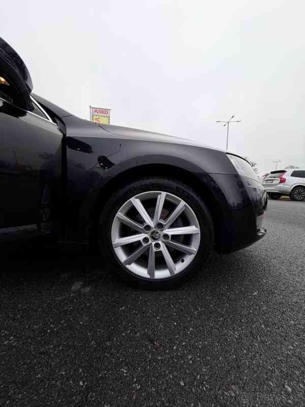 Škoda Octavia 2,0   A3 DSG - foto 3