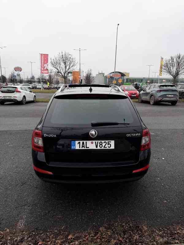 Škoda Octavia 2,0   A3 DSG - foto 7