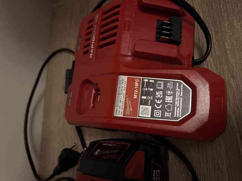 Milwaukee M18 FPD3 aku vrtačka, akumulátor a rychlonabíječka - foto 2